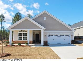 22 Glenwood Ct, Spring Lake, NC 28390