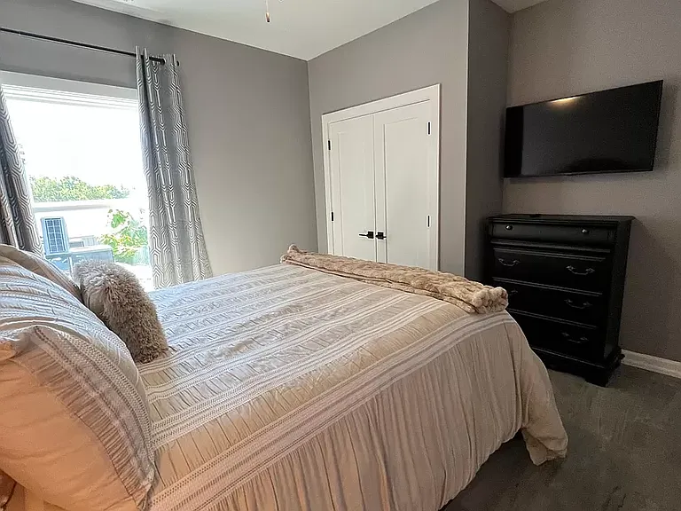 1737 Frankfort Ave #202 — Photo 11