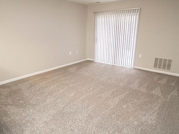 5th image of 19-413 Laurel Park Dr #19-413