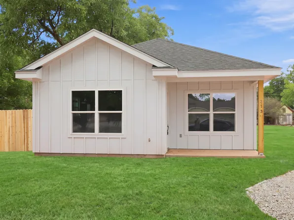 313 Bowie St, Clyde, TX 79510