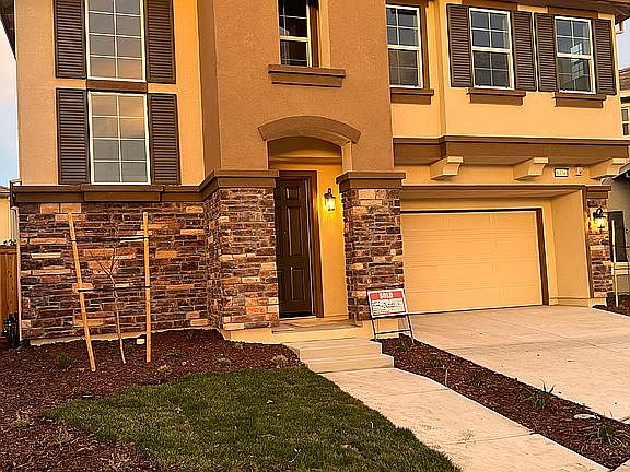 2nd image of 1776 Stetson Cir