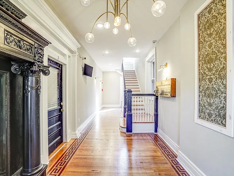 425 N Arthur Ashe Blvd #B — Photo 5