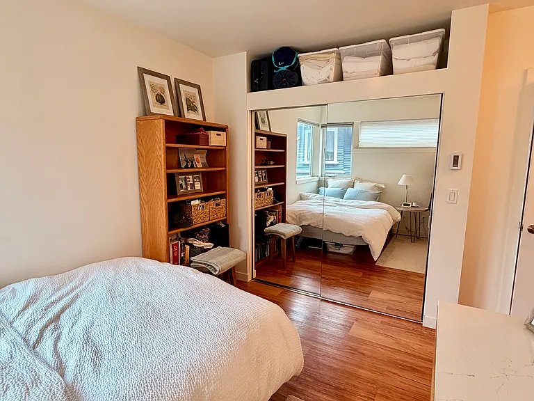 2351 Franklin Ave E #202 — Photo 19