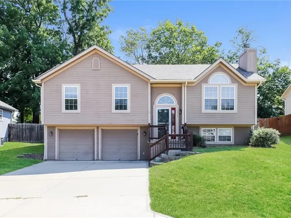 2009 N Ashley Dr, Independence, MO 64058