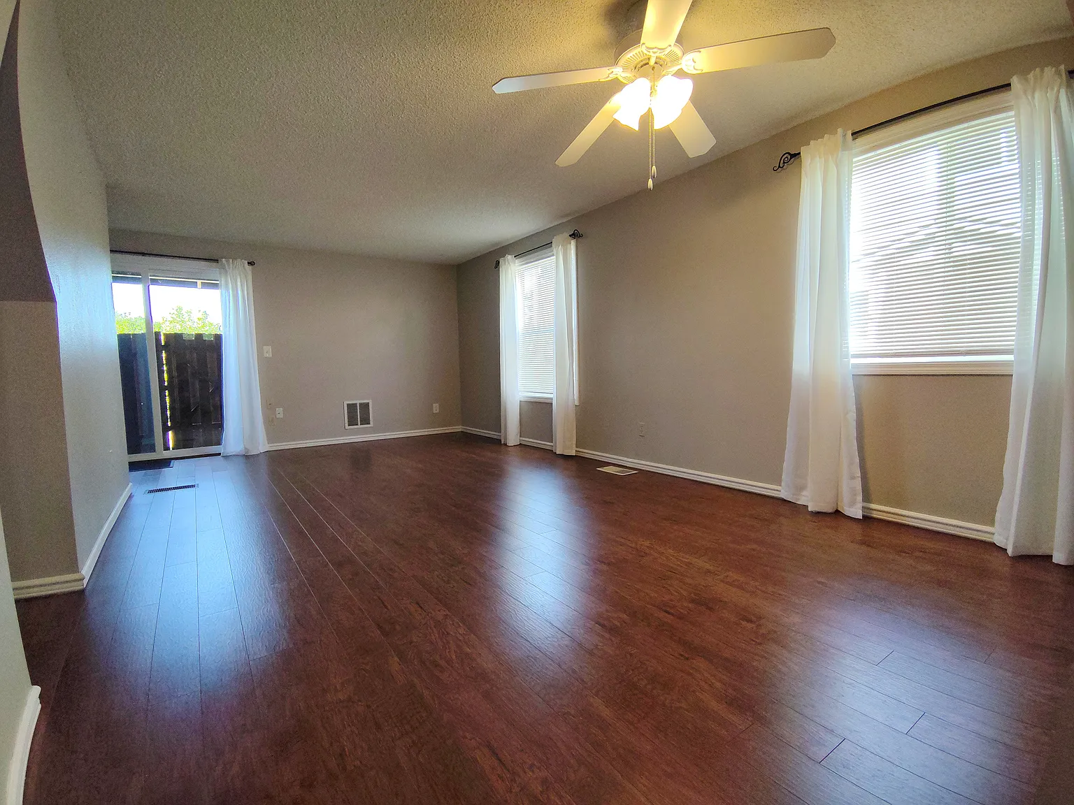 3305 Vittoria Way — Photo 2