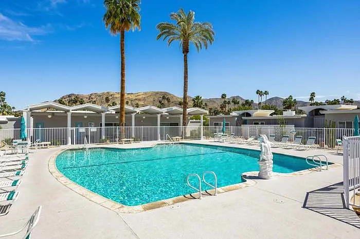 2518 S Sierra Madre — Photo 22
