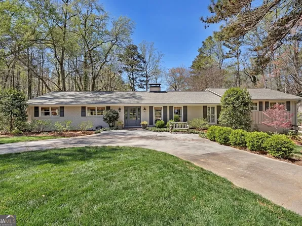 1424 Ridgeway Dr NW, Acworth, GA 30102