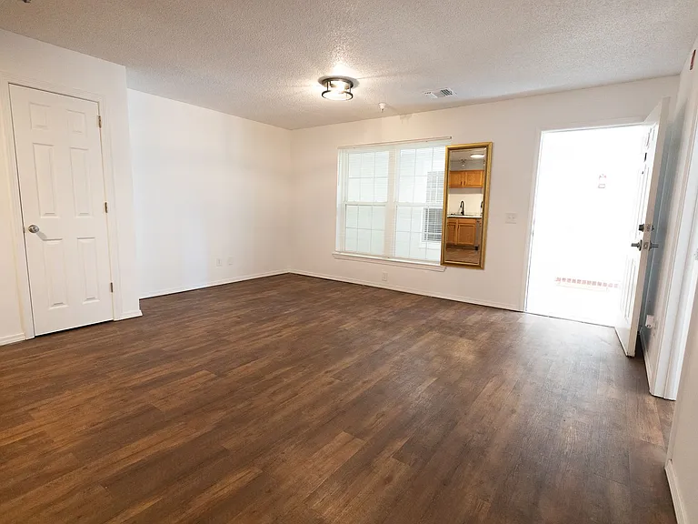 12220 Apache Avenue — Photo 20
