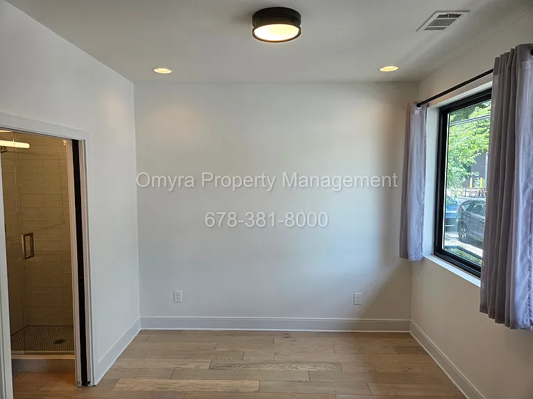 1307 Glenwood Ave SE — Photo 6