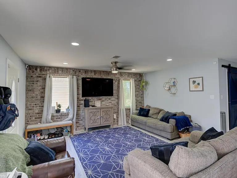 3415 Horseshoe Trl — Photo 3
