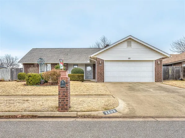 2809 Allens Trl, Edmond, OK 73012