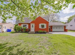 17 Charmaine Rd, Rochester, NY 14624