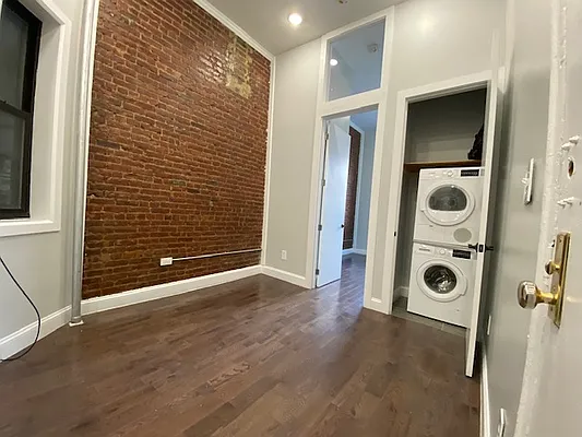 Rented by Compass | media 10