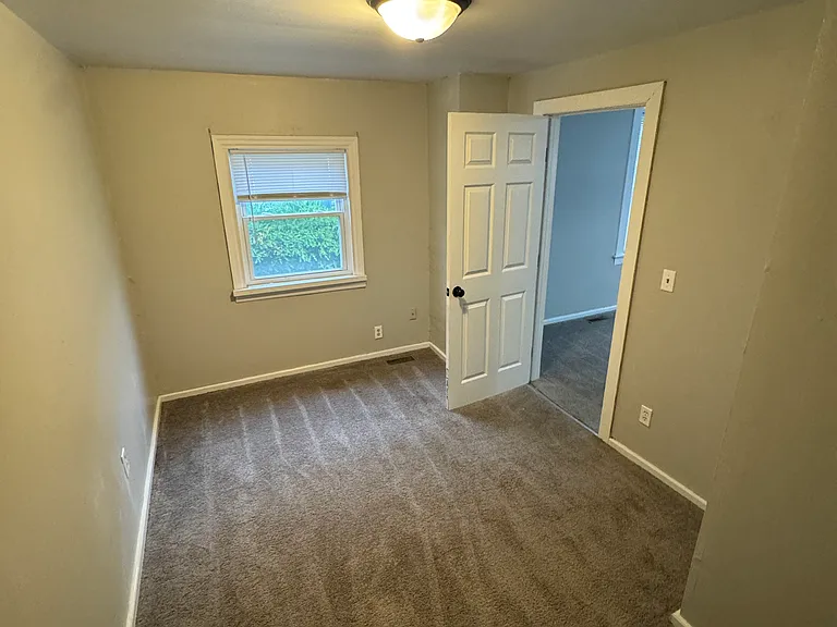 1013 Harding Way E #1 — Photo 4