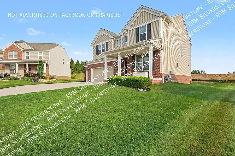 Spacious 4-bedroom — Photo 4