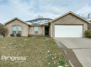 1820 Cancun Dr, Mansfield, TX 76063