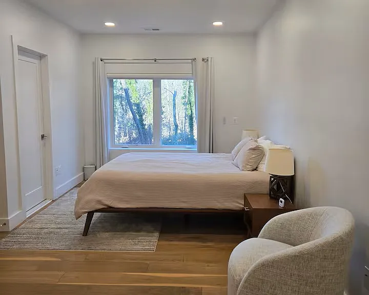 In-Law suite/guest bedroom.