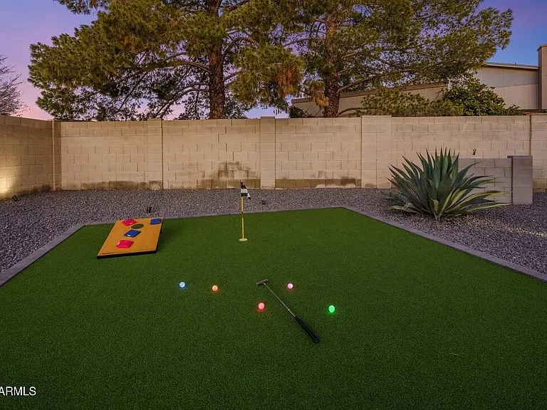 4526 E Paradise Ln — Photo 43