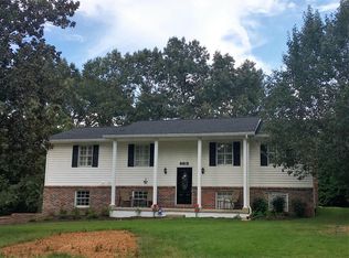 8815 Gatwick Dr, Knoxville, TN 37922