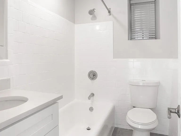 Sedgwick Gardens Apartments — Photo 16