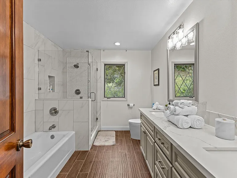 2705 Clear Creek Ln — Photo 37