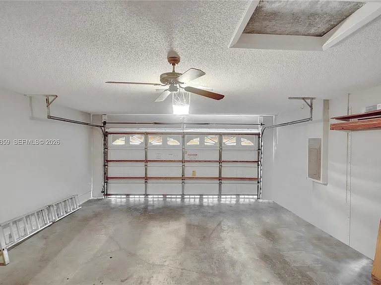 658 Stanton Dr — Photo 57