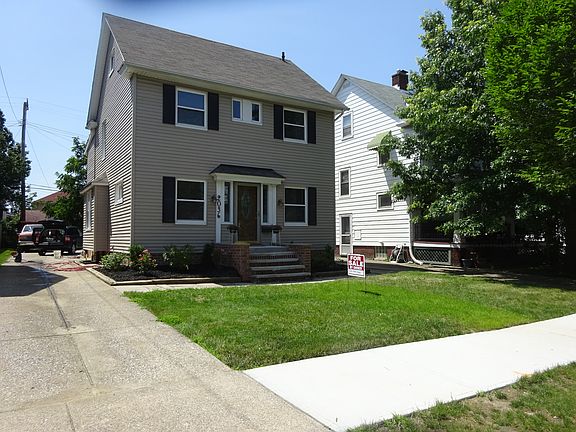 2nd image of 2036 Wascana Ave