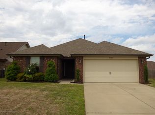 8927 Joyce Dr, Southaven, MS 38671