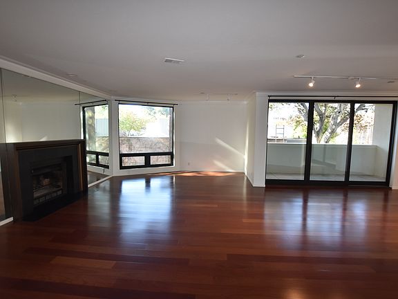 3rd image of 483 Forest Ave APT A