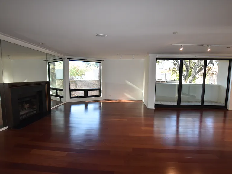 483 Forest Ave #A — Photo 3