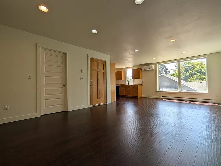 2088 Minnesota St — Photo 3