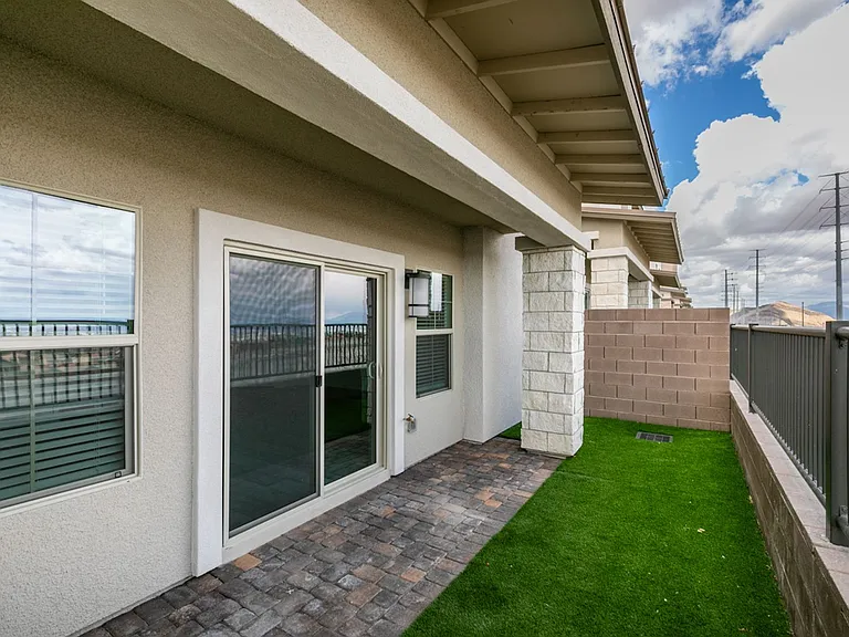 600 N Carriage Hill Dr #1140 — Photo 40