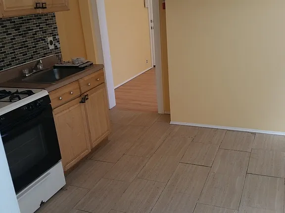3 Bedrooms at 77 N 4th St #8, Paterson NJ — photo 1