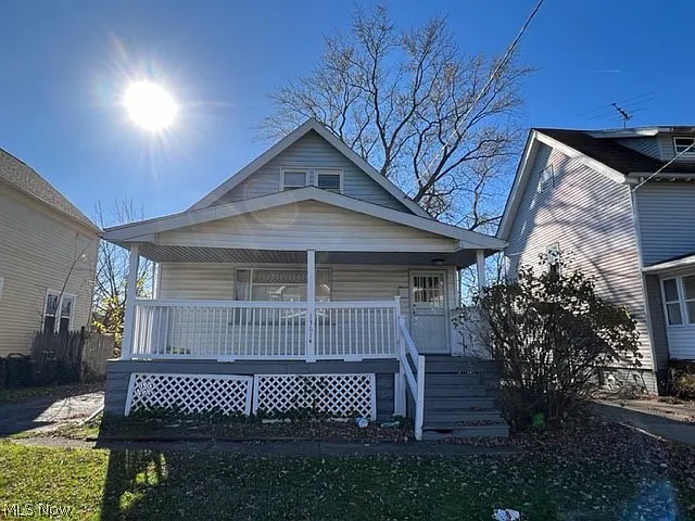 13614 Bartlett Ave photo 1