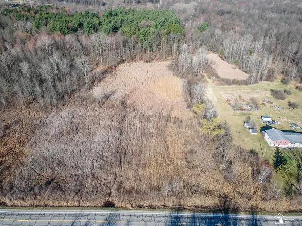 29230 Sumpter Rd, Belleville, MI 48111