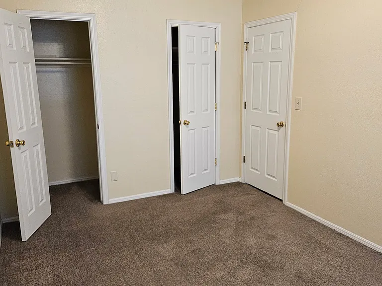 1900 E Okmulgee Ave #23 — Photo 5