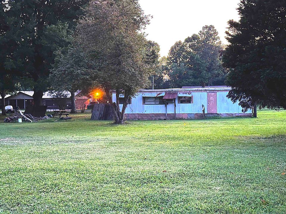 2nd image of 219 Mulberry Cir #5