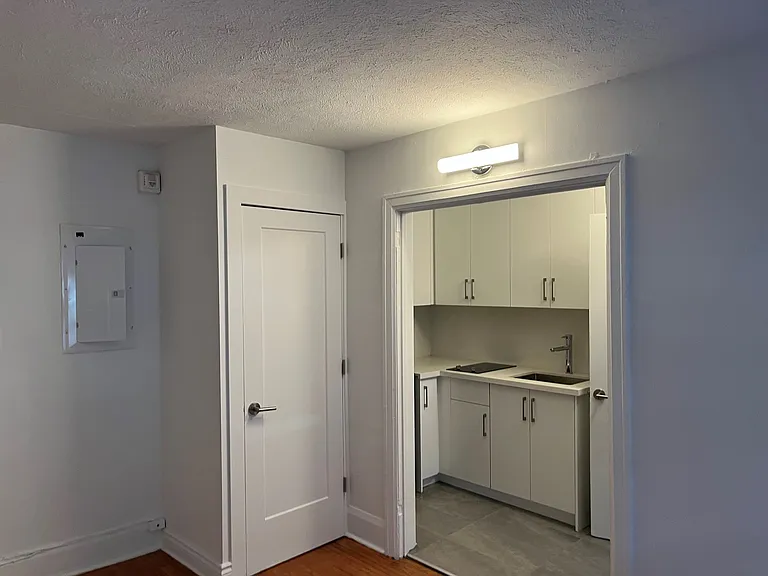 26 Balmoral Ave — Photo 14