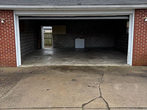 3rd image of 7913 Conifer Dr