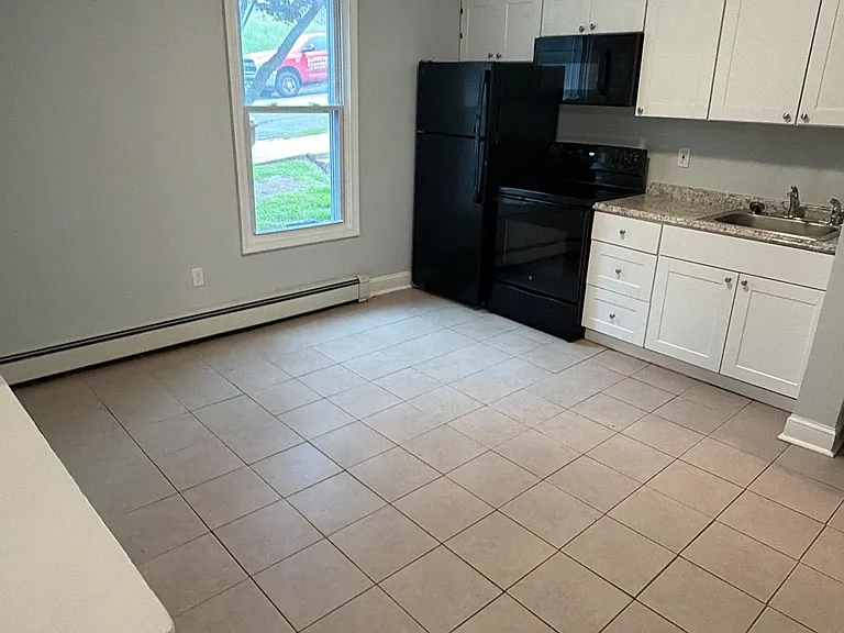 19 Orchard St #1A — Photo 1