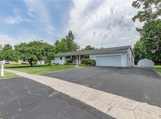 412 Harris Dr, Watertown, NY 13601