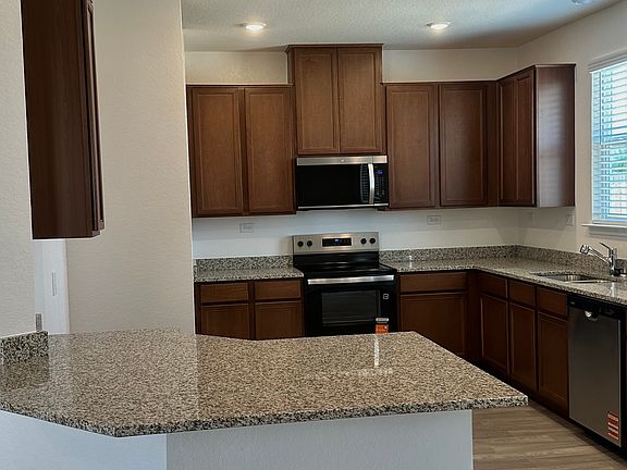 5th image of 7530 Fishbowl Ln