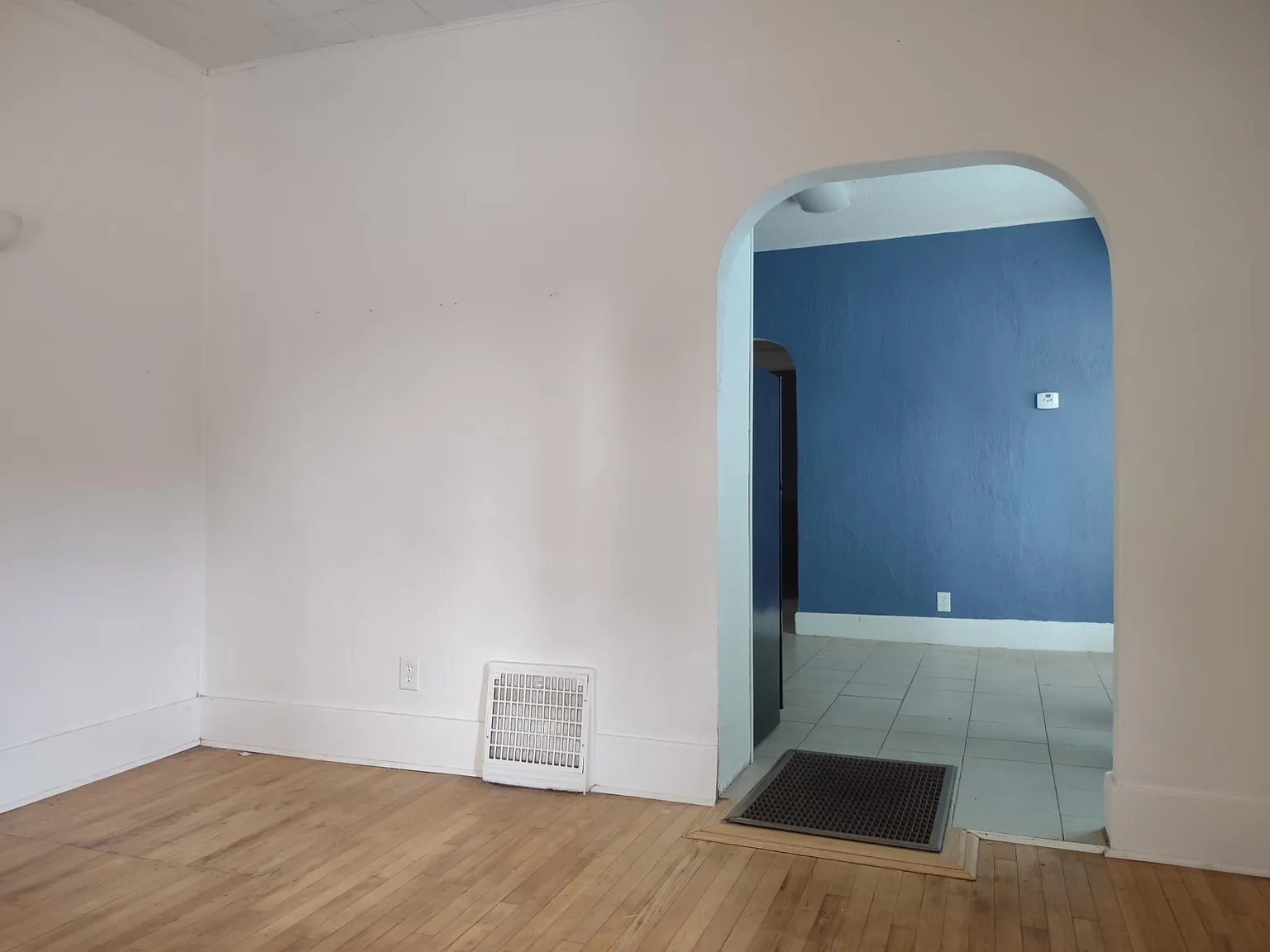 928 E 16th Ave — Photo 3