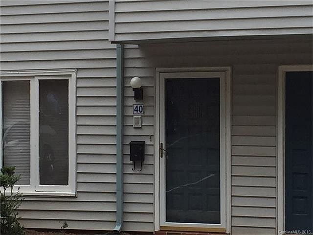 2nd image of 2007 Countrymens Ct Unit 40