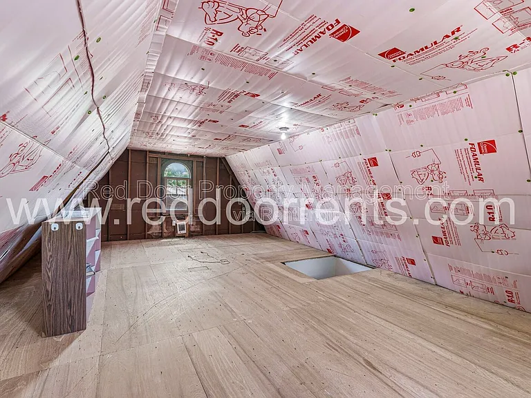 412 N Merrill St — Photo 31