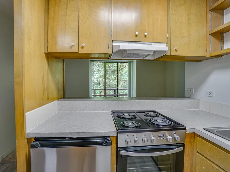 1239 SW Woods St — Photo 16
