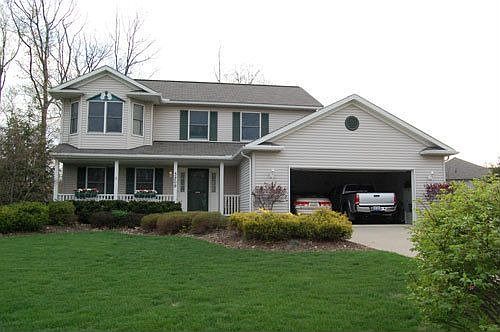 1st image of 3209 Linden Cir