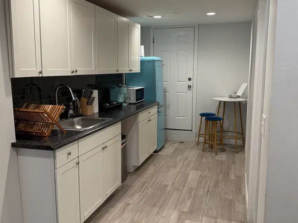 256 5 Fairmount Avenue image 8 of 9