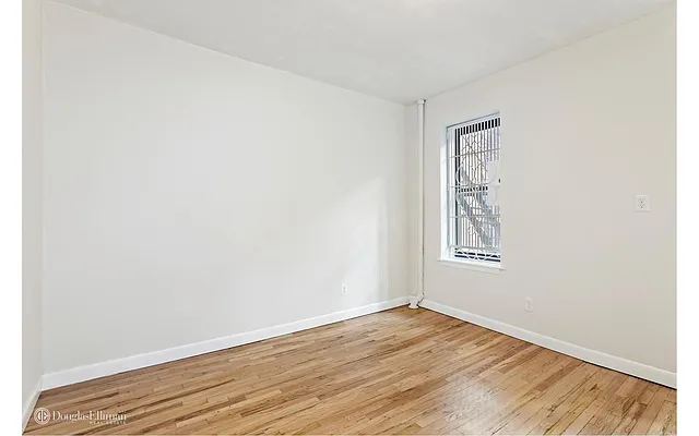 Rented by Douglas Elliman | media 19