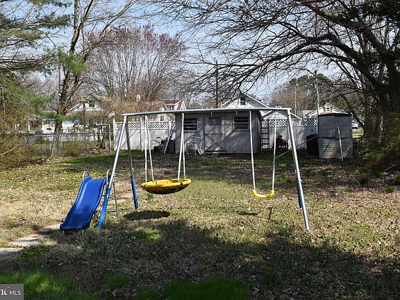 5th image of 501 Harrington Ave